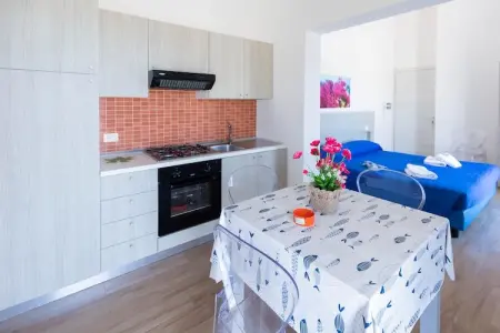 Plaia Resort 1, Maison de vacances rafraîchissante à Favignana avec piscine - Photo 17