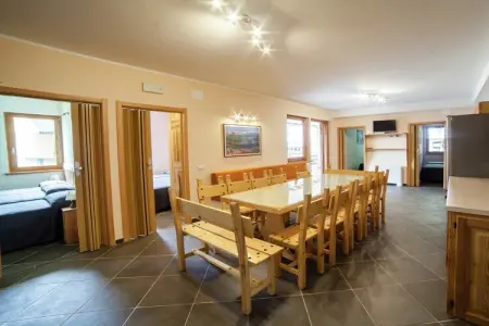 Chalet Antey Grande Diciotto, Le chalet se trouve dans un quartier calme et ensoleillée de Antey Saint-André. - Photo 11