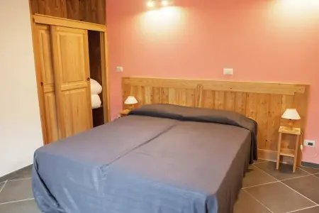 Chalet Antey Grande Diciotto, Le chalet se trouve dans un quartier calme et ensoleillée de Antey Saint-André. - Photo 18