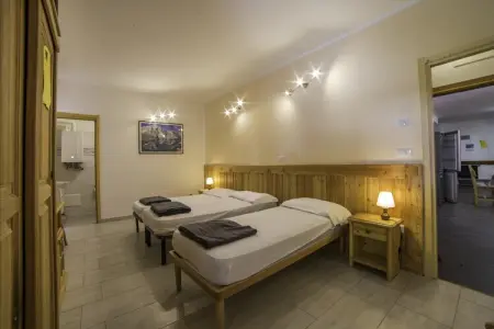 Chalet Antey Grande Diciotto, Le chalet se trouve dans un quartier calme et ensoleillée de Antey Saint-André. - Photo 23