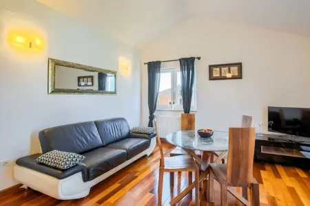 Apartment Nikola, Belle maison avec piscine et jacuzzi. Vue sur la mer ! - Photo 1