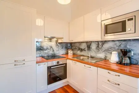 Apartment Nikola, Belle maison avec piscine et jacuzzi. Vue sur la mer ! - Photo 3