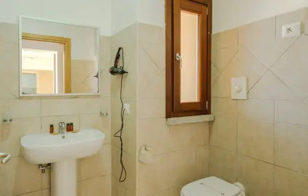 Location Maison 8 personnes à Trinità d'Agultu - Photo 28