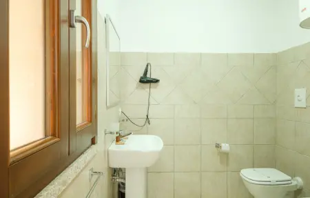 Location Maison 8 personnes à Trinità d'Agultu - Photo 30