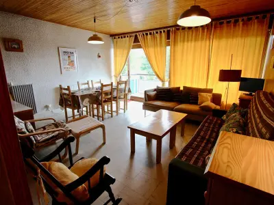 Appartement à Chamrousse, Grand T2 cabine 55m² avec balcon exposé sud à Chamrousse 1650, animaux acceptés - L966720