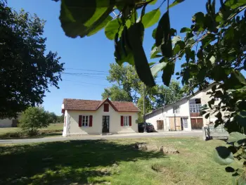 Gite à Préchacq les Bains,Charmant gîte à Préchacq-les-Bains: 2 chambres, terrasse, jardin, proche thermes et marché FR-1-360-220 N°830063