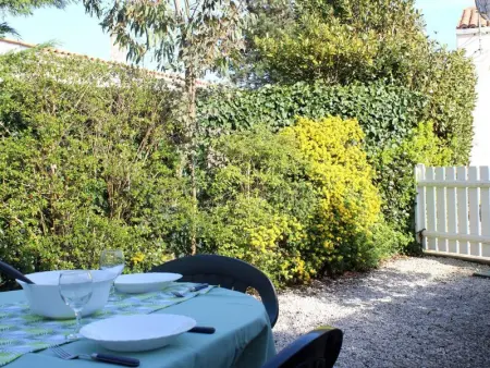 Maison à Saint Pierre d'Oléron La Cotinière, Maison avec jardinet proche port, 4 couchages, La Cotinière - L830073
