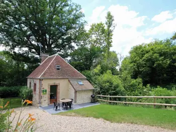 Gite in Marchainville,Gîte de Charme Ancien Moulin avec Étang, Terrasse, et Activités au Cœur de Longny au Perche FR-1-497-84 N°830100