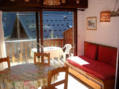 Appartement à Champagny en Vanoise, Champagny-en-Vanoise: Studio 4 pers, Balcon, Cheminée, Animaux admis - L879862