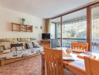 Appartamento a Saint Chaffrey ,Studio chaleureux avec balcon à Serre-Chevalier, parking et casier à ski – 4 personnes FR-1-330E-3 N°879872