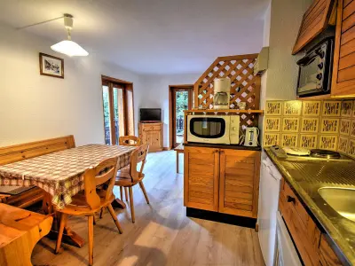 Appartement à Morzine, Bel appartement rénové proche centre de Morzine avec parking - L879881