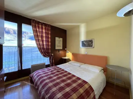 Appartement skis aux pieds, 6 pers avec parking, Montgenèvre - Photo 2