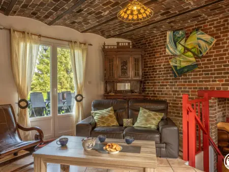 Spacieux gîte 4 chambres avec jardin privé, cheminée et équipements complets, idéal famille et amis - Photo 2