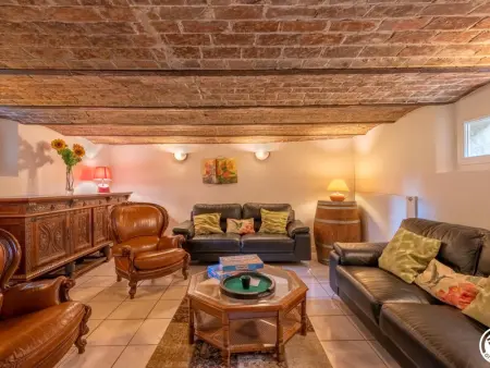 Spacieux gîte 4 chambres avec jardin privé, cheminée et équipements complets, idéal famille et amis - Photo 4