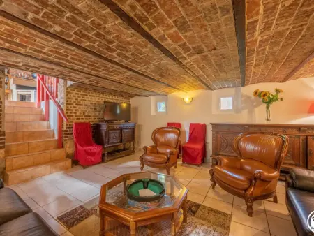 Spacieux gîte 4 chambres avec jardin privé, cheminée et équipements complets, idéal famille et amis - Photo 5