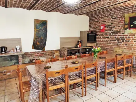 Spacieux gîte 4 chambres avec jardin privé, cheminée et équipements complets, idéal famille et amis - Photo 6