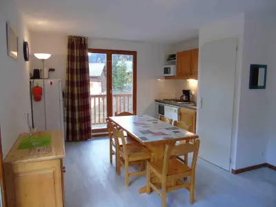 Wohnung in Valfréjus, Appartement cosy à Valfréjus, 200m des pistes, balcon ouest, 6 pers, cuisine équipée, draps inclus - L879906