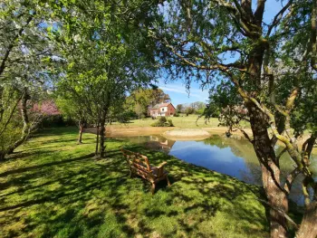 Gite à Bazaiges,Maison indépendante avec grand jardin, terrasse, plan d'eau sécurisé et salle de jeux près du lac d'Éguzon FR-1-591-216 N°830226