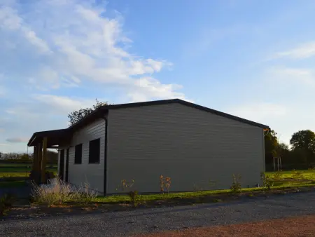 Maison éco-responsable avec terrasse, jardin privé et aménagement fauteuil roulant à Pouligny-Saint-Martin - Photo 17