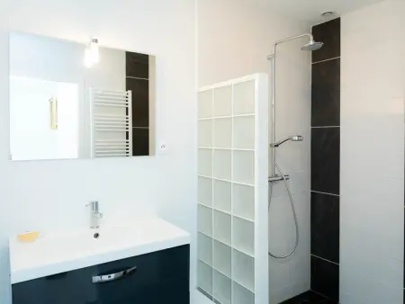 Gîte familial près de Nancy avec grand jardin, spa, salle de jeux, et équipements pêche - Photo 15