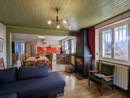 Gîte spacieux en ancienne ferme rénovée, idéal pour familles et amis – proche randos et sites touristiques - Photo 6