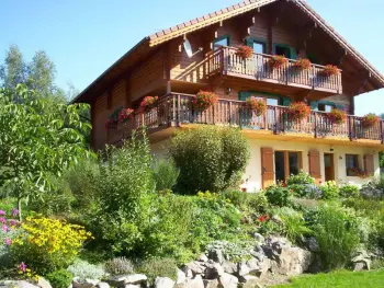 Casa rural en Basse sur le Rupt,Gîte à Basse-sur-le-Rupt avec Terrasse et Vue Montagne FR-1-589-62 N°830321