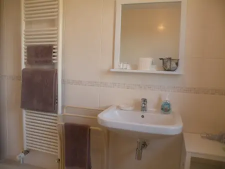 Pavillon au calme avec cheminée près de Gérardmer, Wi-Fi, terrasses et garage - Photo 10