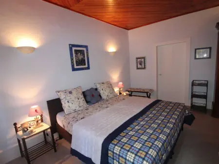 Gîte Confortable en Pleine Forêt avec Étang, Idéal pour Familles et Amis - Photo 3