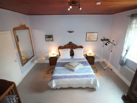 Gîte Confortable en Pleine Forêt avec Étang, Idéal pour Familles et Amis - Photo 10