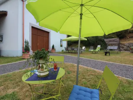 Gîte Confortable en Pleine Forêt avec Étang, Idéal pour Familles et Amis - Photo 25
