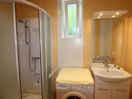 Gîte Confortable en Pleine Forêt avec Étang, Idéal pour Familles et Amis - Photo 29