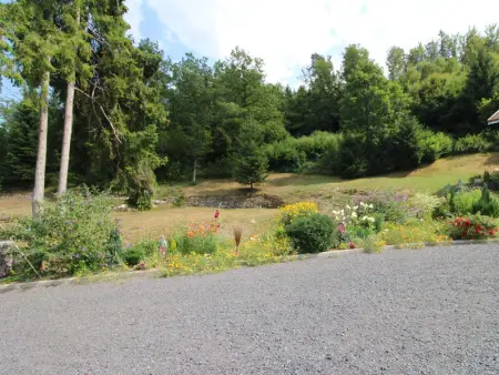 Gîte Confortable en Pleine Forêt avec Étang, Idéal pour Familles et Amis - Photo 31