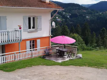 Casa rural en Gérardmer,Gîte paisible avec garage, terrasse et Wifi près du lac de Gérardmer FR-1-589-159 N°830372