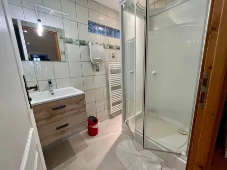 Gîte authentique avec terrasse couverte, 16 km de Gérardmer, 4 chambres, équipement bébé, Wi-Fi inclus - Photo 12