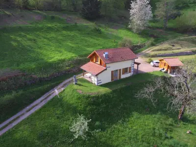 Gite à Saulxures sur Moselotte, Maison montagnarde rénovée avec cheminée et randonnées - L830425