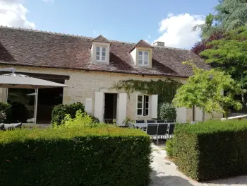 Gite à Bruère Allichamps,Gîte haut de gamme près de l'Abbaye de Noirlac - Séjour tout confort avec jardin et terrasses FR-1-586-13 N°830480