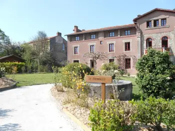 Agriturismo a Cugand,Maison de Charme avec Piscine, 4 Chambres, Proche Clisson et Nantes FR-1-426-93 N°830483