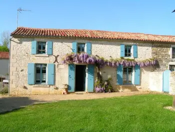 Casa rural en Benet,Maison de charme avec WiFi au cœur du Marais Poitevin, jardin clos, barque et vélos, 4 chambres FR-1-426-146 N°830501