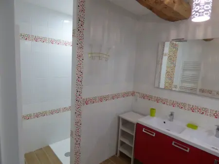 Gîte rénové avec jardin clos, proche plages, Wifi, parking pour voiture électrique - Photo 21