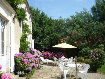 Gite à Le Champ Saint Père,Gîte de charme avec 7 couchages, piscine, activités en pleine nature et animaux à proximité FR-1-426-239 N°830515