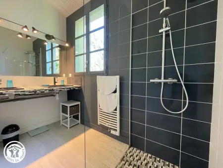 Gîte en plein bourg avec terrasse ensoleillée, vélos à disposition et parking – proche thalasso et plages - Photo 10