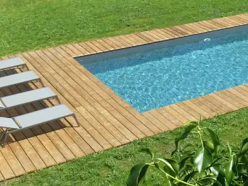 Gite à Auchay sur Vendée,Grande maison rénovée, piscine, 4 chambres, vaste terrain, près piste cyclable et pêche, Wi-Fi inclus FR-1-426-408 N°830539