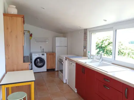 Charmant Gîte Rénové avec Jardin Privé, Cheminée et WiFi à Vairé, Vendée - Photo 5