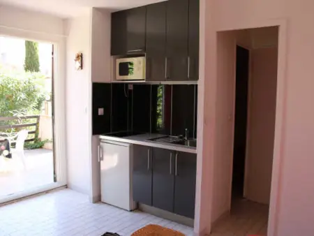 Villa climatisée, 4 pers, piscine, terrasse, parking, proche plage - Agde. - Photo 1