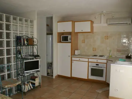 Charmante Villa Climatisée avec Terrasse, Parking et Cuisine Équipée - 2 Personnes - Photo 2