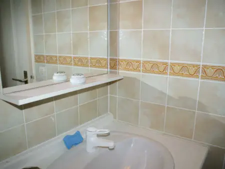 Charmante Villa Climatisée avec Terrasse, Parking et Cuisine Équipée - 2 Personnes - Photo 4