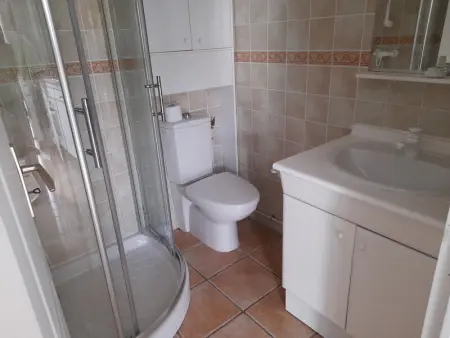 Charmante Villa Climatisée avec Terrasse, Parking et Cuisine Équipée - 2 Personnes - Photo 6