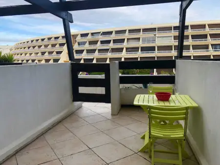 Studio climatisé avec terrasse et parking à Agde, proche plage et commodités - Photo 1