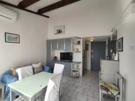 Appartement climatisé avec piscine et parking sécurisé - Photo 11