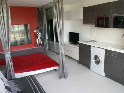 Appartement à Cap d'Agde naturisme, Studio climatisé à Agde avec terrasse, wifi et équipements modernes, proche de la plage et des commodités - L879970